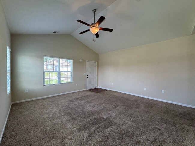 Building Photo - 123 John Davis Dr