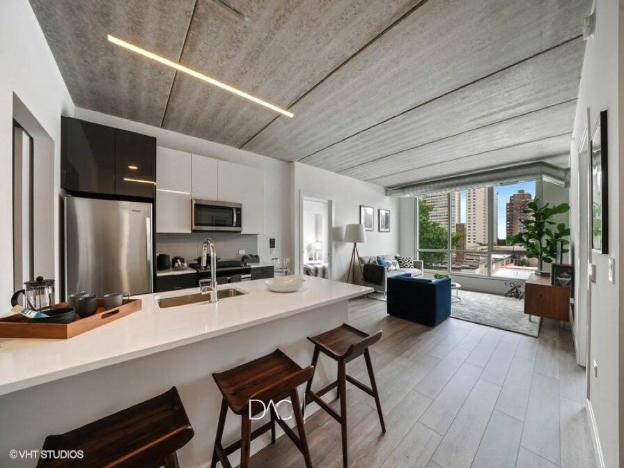 Foto principal - 825 W Sheridan Rd