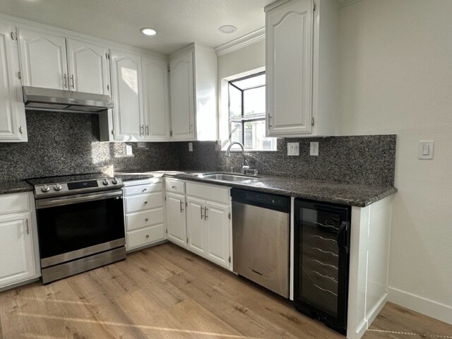 Kitchen - 1166 Johnson St