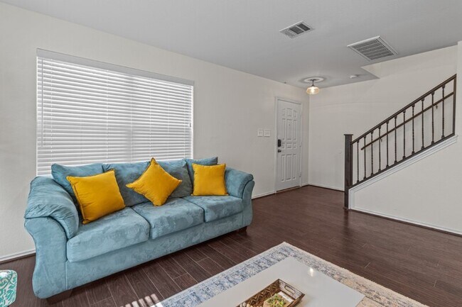 Foto del edificio - 611 Pleasant Valley Dr