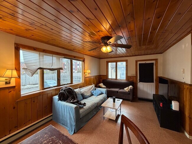 Foto del edificio - 92 Wallingford Rd