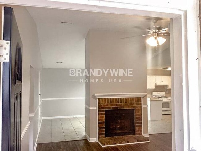 Building Photo - 702 Dunaire Way