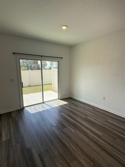 Building Photo - Dug Creek - 3 Bedroom 2.5 Bath