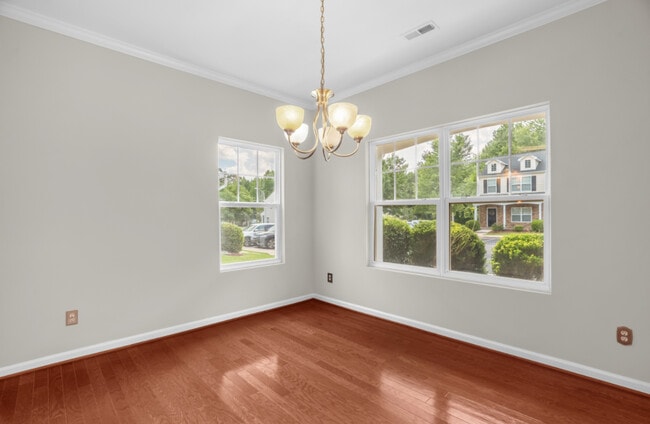 Building Photo - 202 Tallula Ln