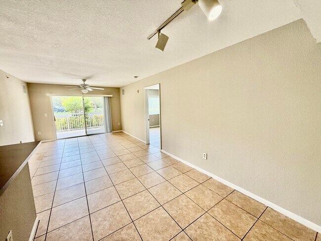 Foto del edificio - 181 SW Palm Dr