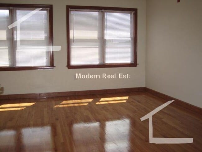 Building Photo - 106 Allston St