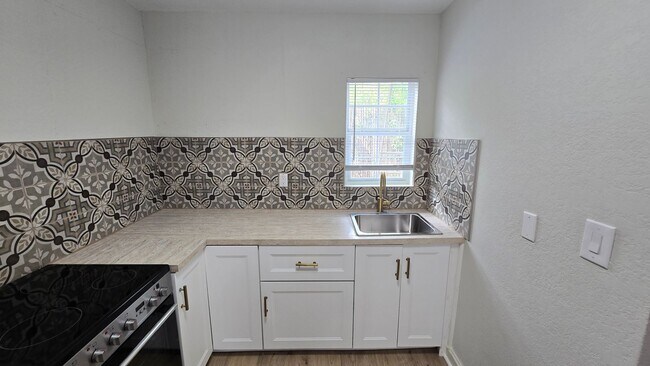 Building Photo - 212 Placid Dr