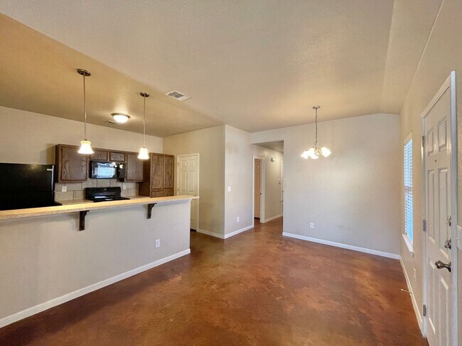 Foto del edificio - 928 Maplewood Dr