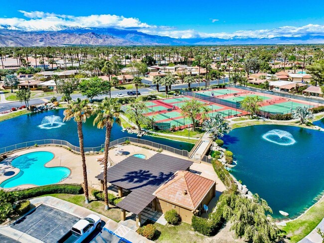 Building Photo - 44529 Sorrento Ct