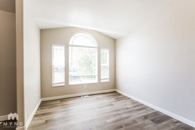 Foto del edificio - 1340 N 3850 W