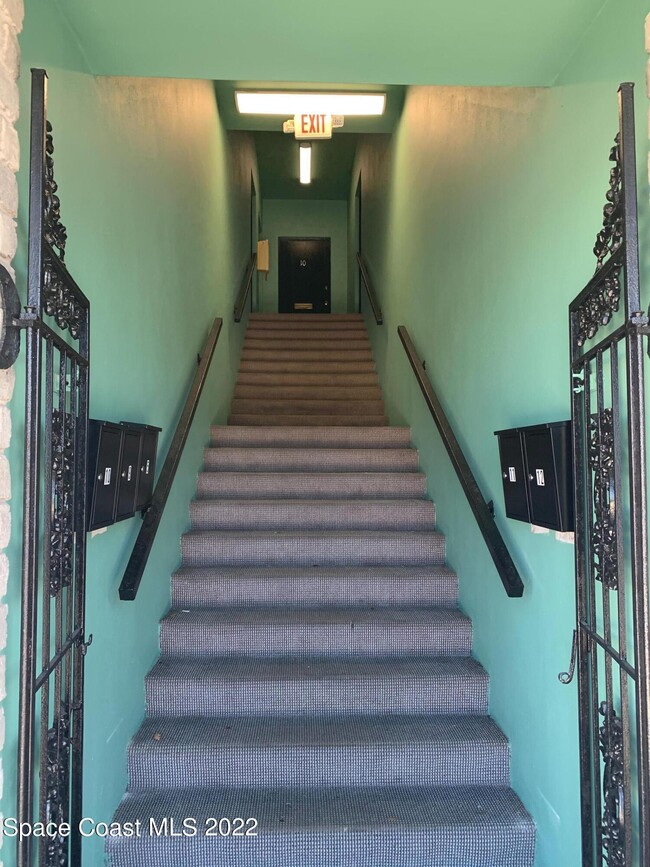 Building Photo - 275 Magnolia Ave