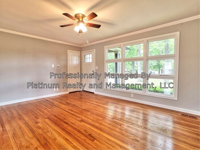 Building Photo - 205 Maxwell Dr