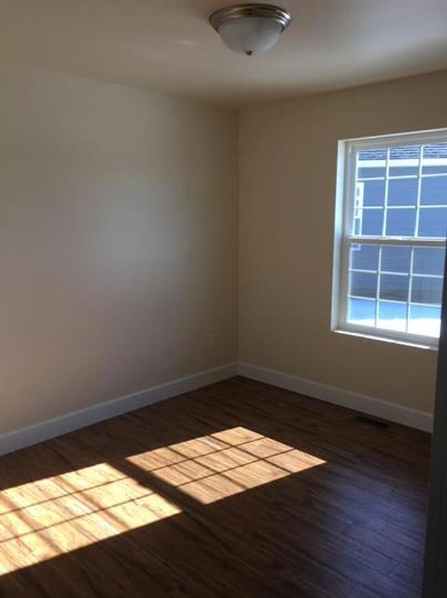 Building Photo - 2321 Sturnella Ln