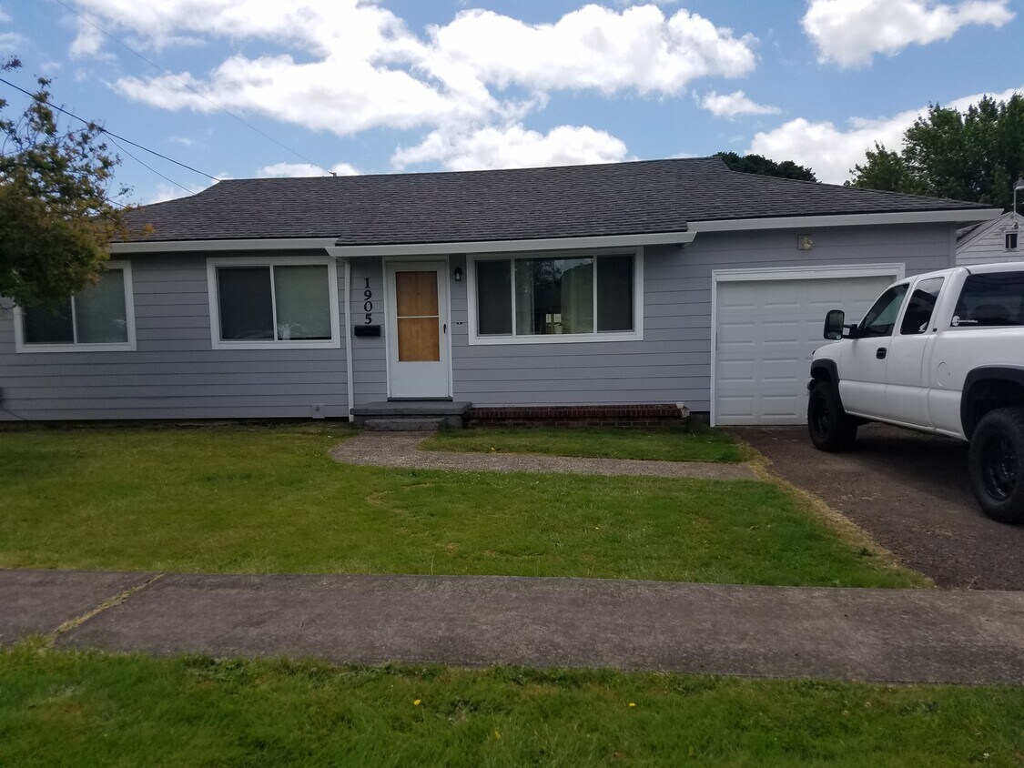1905 TUALATIN ST, Saint Helens, OR 97051 House Rental in Saint Helens, OR