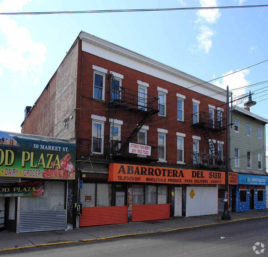 Building Photo - 48 Market St