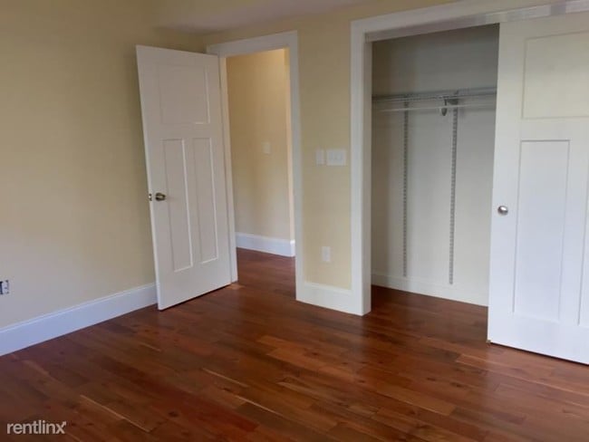 Building Photo - 17 Caldwell St