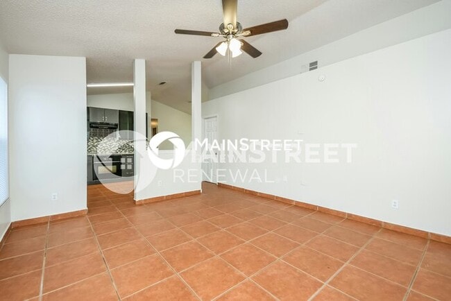Building Photo - 3 Bedroom Pet-Friendly Home in Orlando, FL with Main Street Renewal