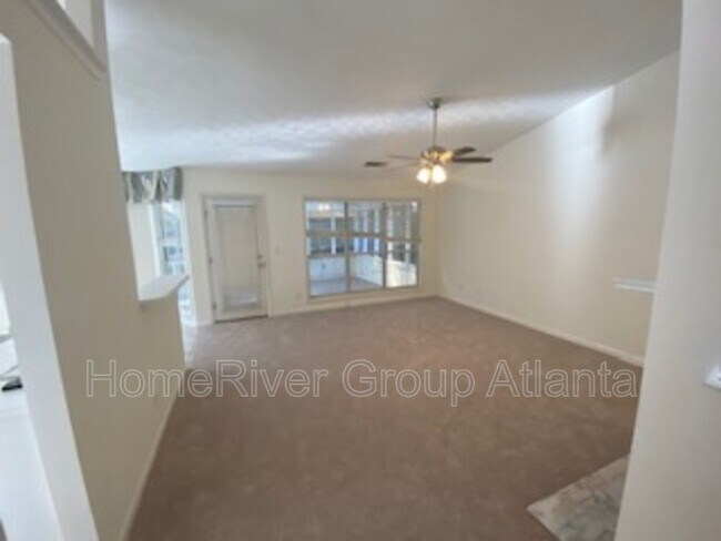 Building Photo - 4595 English Oaks Ln NW