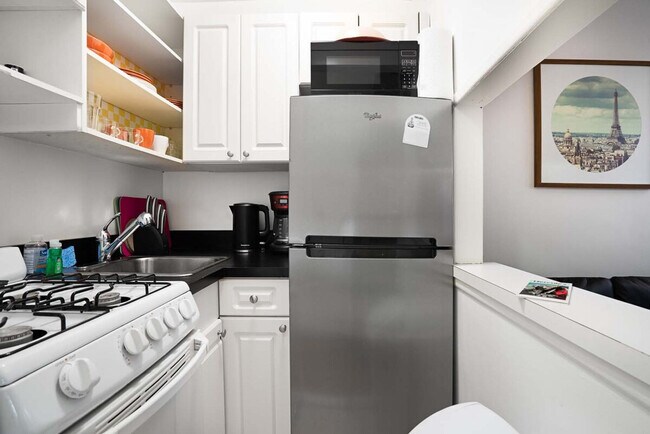 Foto del edificio - 324 E 75th St