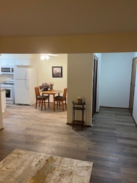 Foto del edificio - 6830 W Kathleen Ct