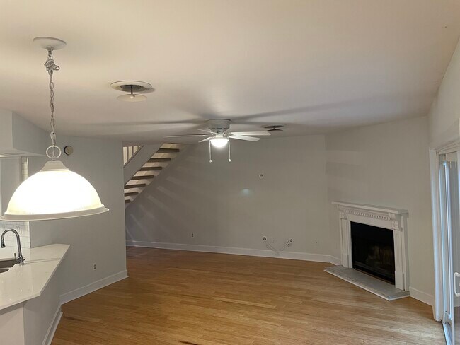 Photo - 1142 Monaco Dr Townhome