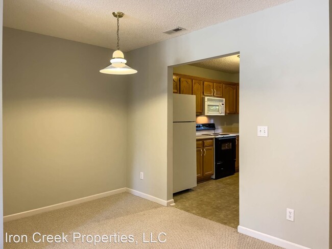 Building Photo - 2 br, 2 bath House - 36-B Queen Road