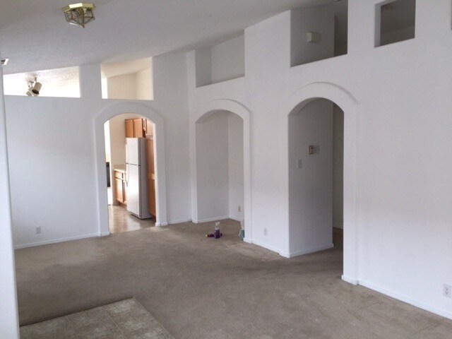 Building Photo - Enchanted Hills Cutie