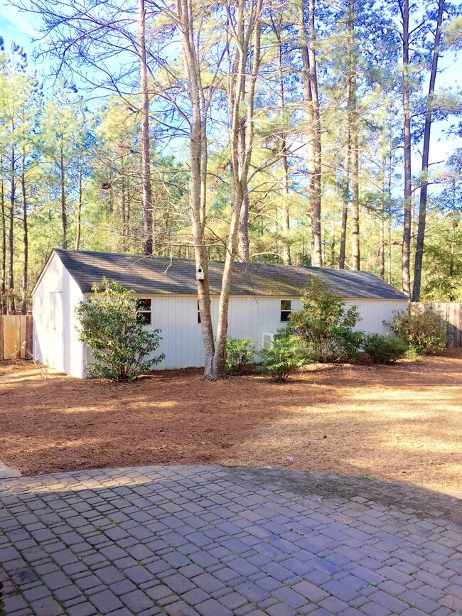 Building Photo - 1104 Linden Rd