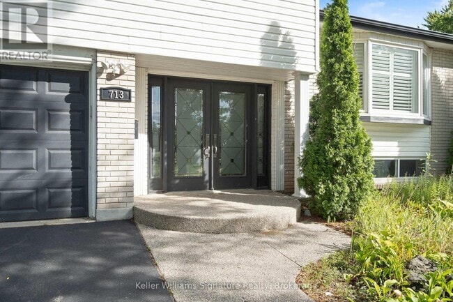 Building Photo - 713 Mullin Way