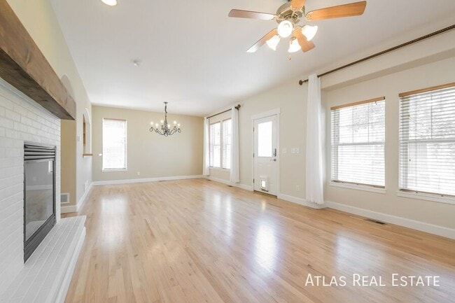 Building Photo - 2815 Canby Way