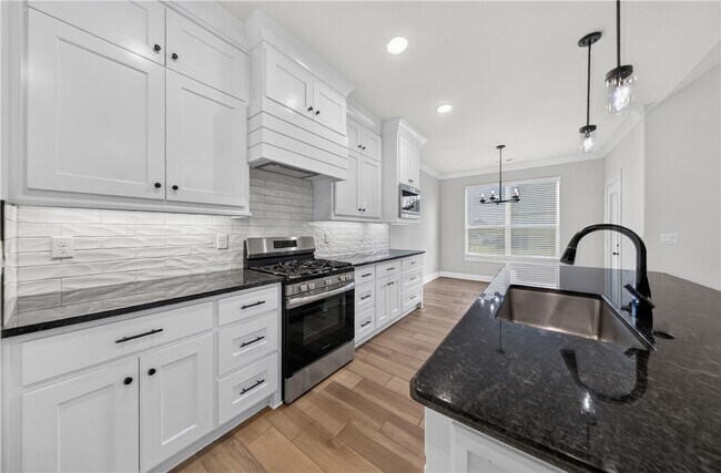 Building Photo - 2040 Myrrh Pl
