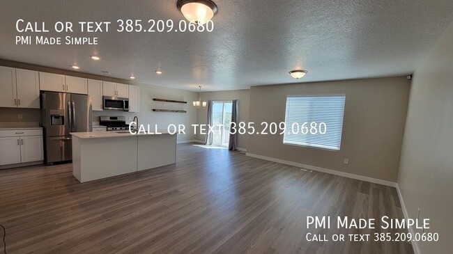 Foto del edificio - 328 Grassland Dr