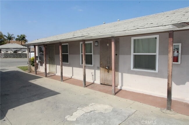 Building Photo - 4986 Southern Ave