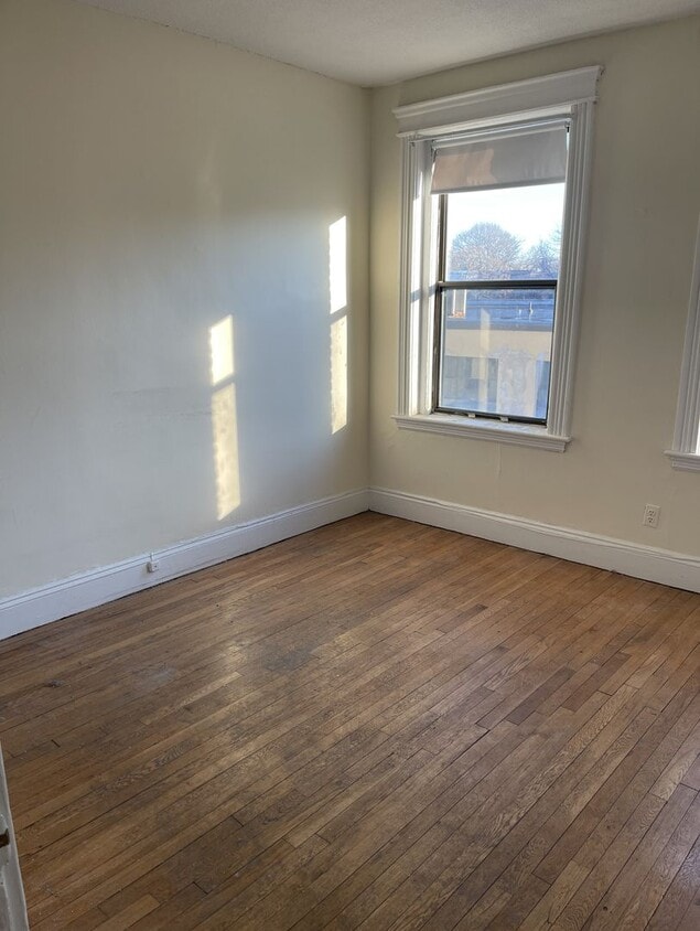Photo - 1152a Commonwealth Avenue
