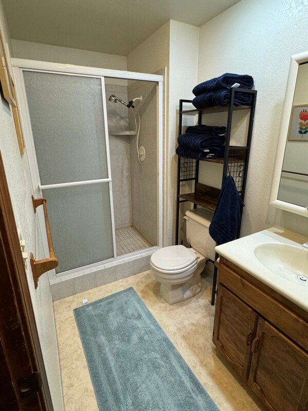 Foto del edificio - 550 Weaver Ave