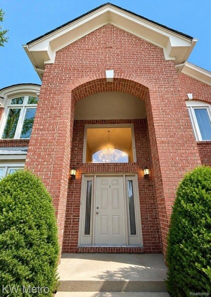 Building Photo - 1176 Cadmus Dr
