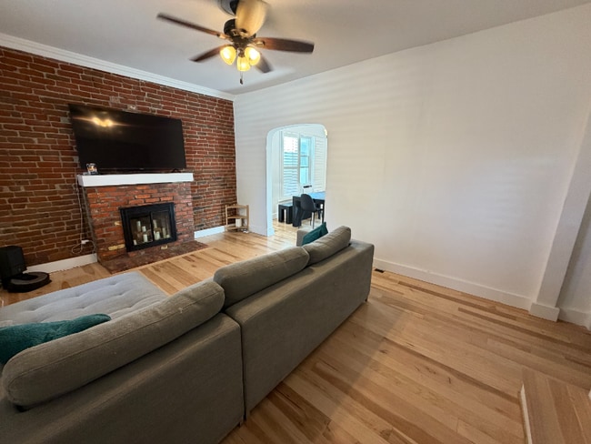 Foto del edificio - 251 S Lafayette St