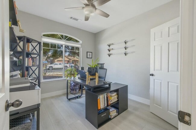 Building Photo - 2785 Eshom Creek Ct
