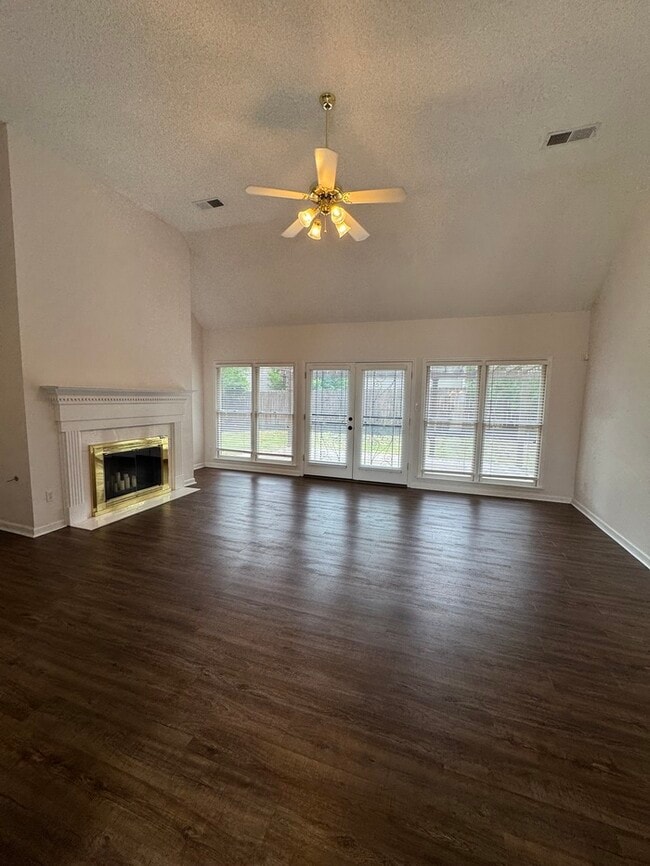 Foto del edificio - 1966 Abbott Cove