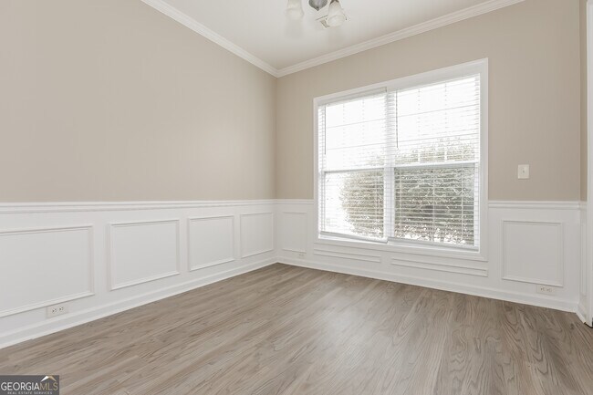 Building Photo - 5664 Wakehurst Dr