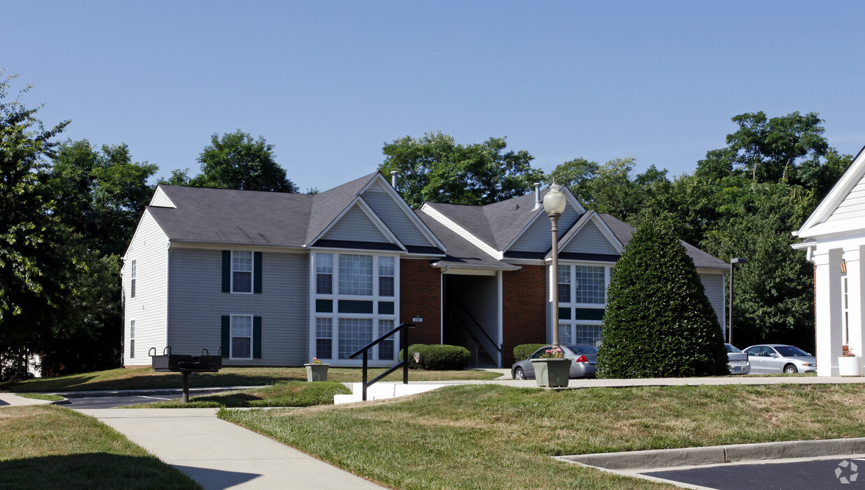 Kings Grant Apartments Apartments in Henrico, VA