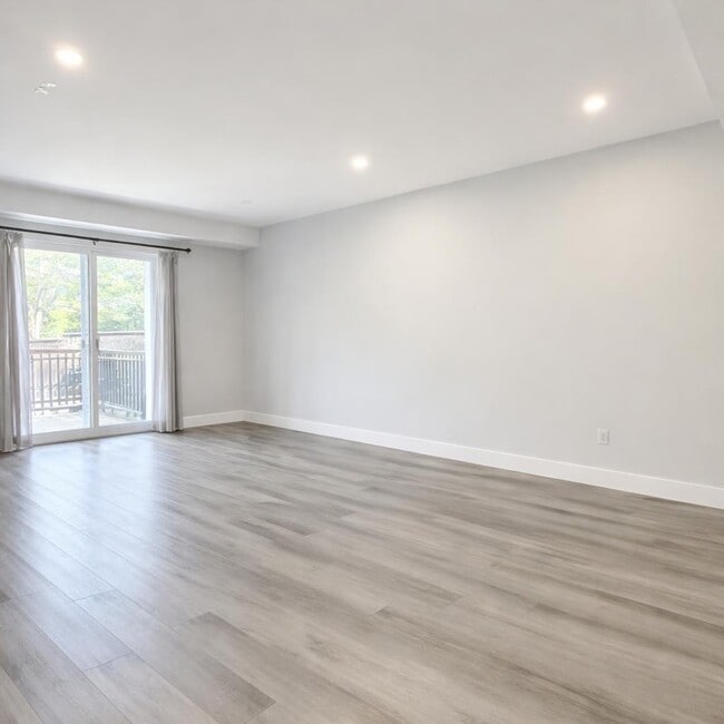 Building Photo - 2053 Lanark Ct