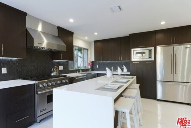 Foto del edificio - 3624 Avenida Del Sol