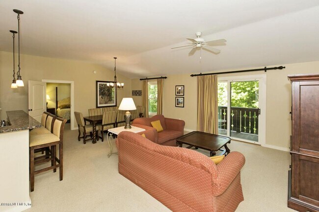 Foto del edificio - 965 Registry Blvd