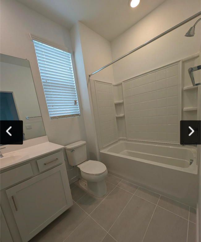 Building Photo - Spacious and Beautiful Smart Home!!