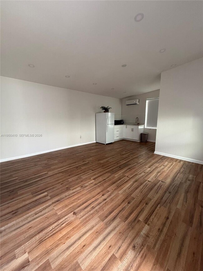 Building Photo - 340 NW 138th St