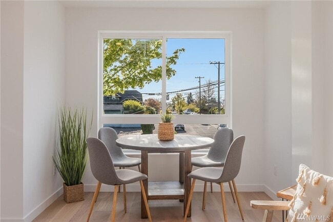 Building Photo - 2 Weeks Free! Spacious 3BR Home with Terri...