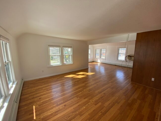 Building Photo - 4203 Pleasant Ave