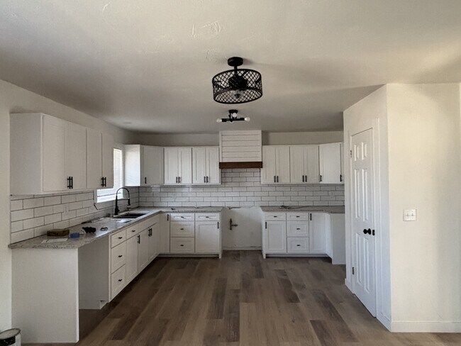 Foto del edificio - 915 S 6th St