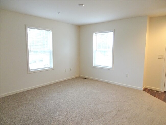 Building Photo - 245 Clay School Rd